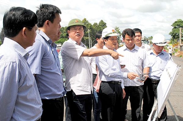  Nhìn lại kỳ tích đại công trường QL1, QL14 
Kỳ 1: Đột phá cơ chế huy động vốn Thứ ba